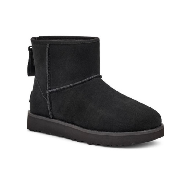 NWB authentic Ugg classic mini logo zip black boots - Picture 2 of 8